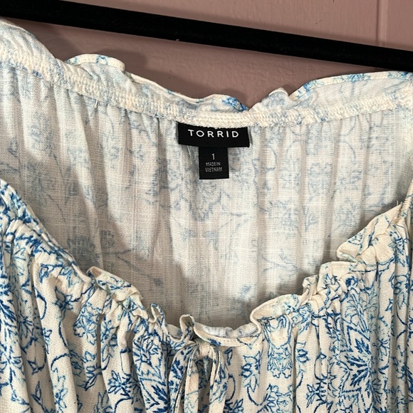 Torrid blouse - Picture 4 of 7